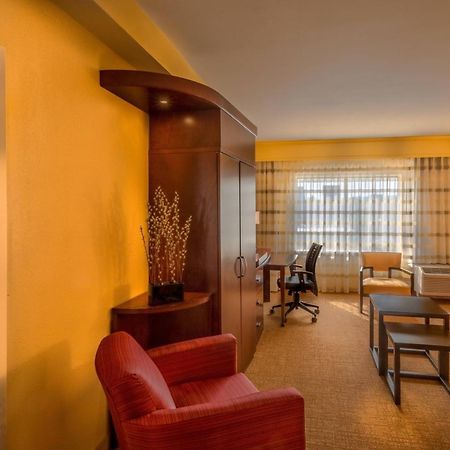 Hotel Courtyard By Marriott Charleston Downtown/Civic Center Esterno foto