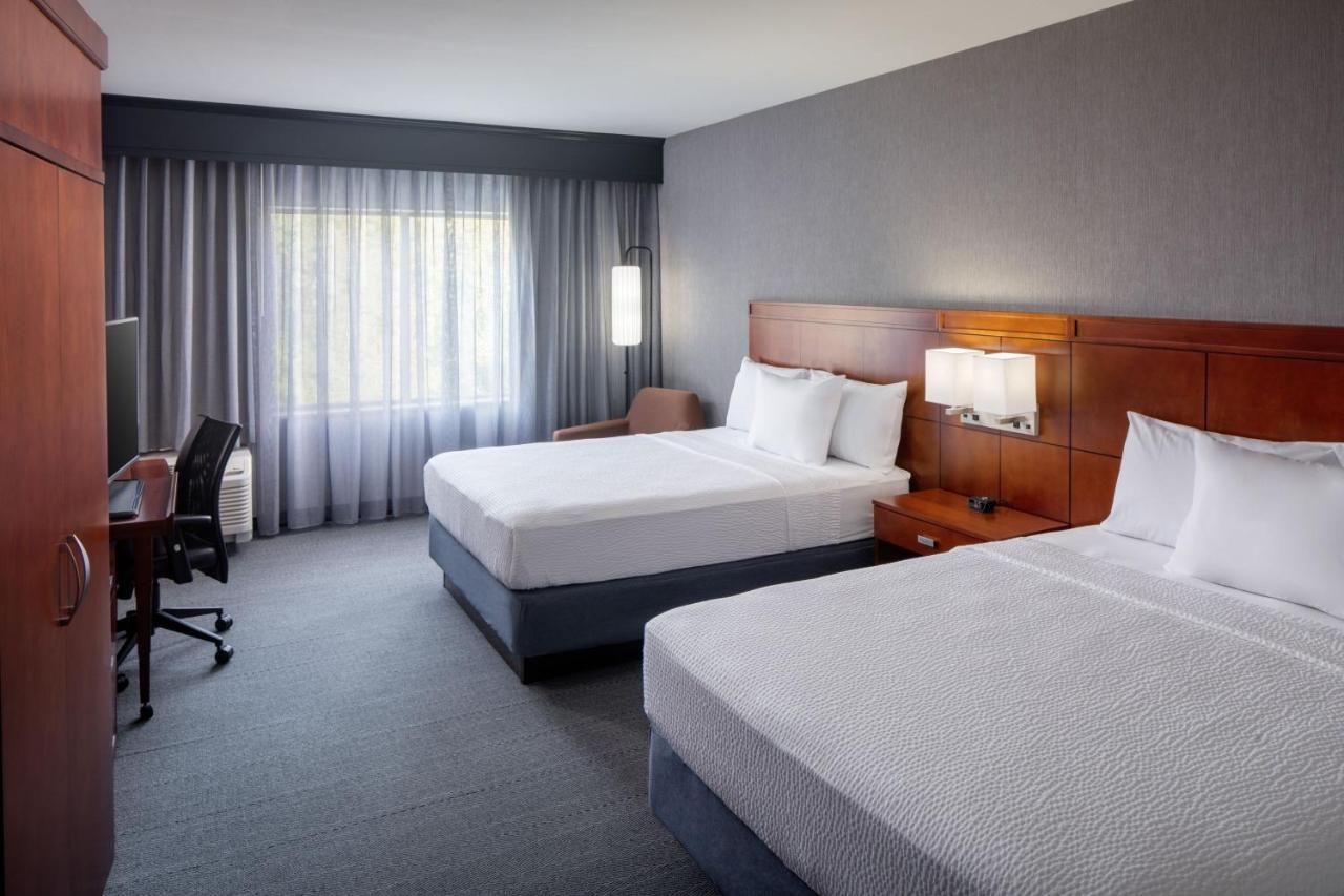 Hotel Courtyard By Marriott Charleston Downtown/Civic Center Esterno foto