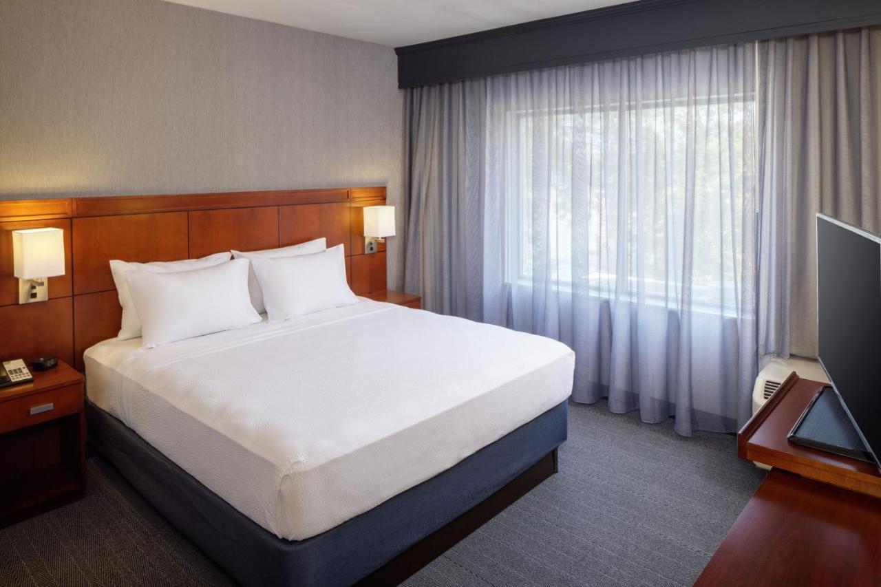 Hotel Courtyard By Marriott Charleston Downtown/Civic Center Esterno foto