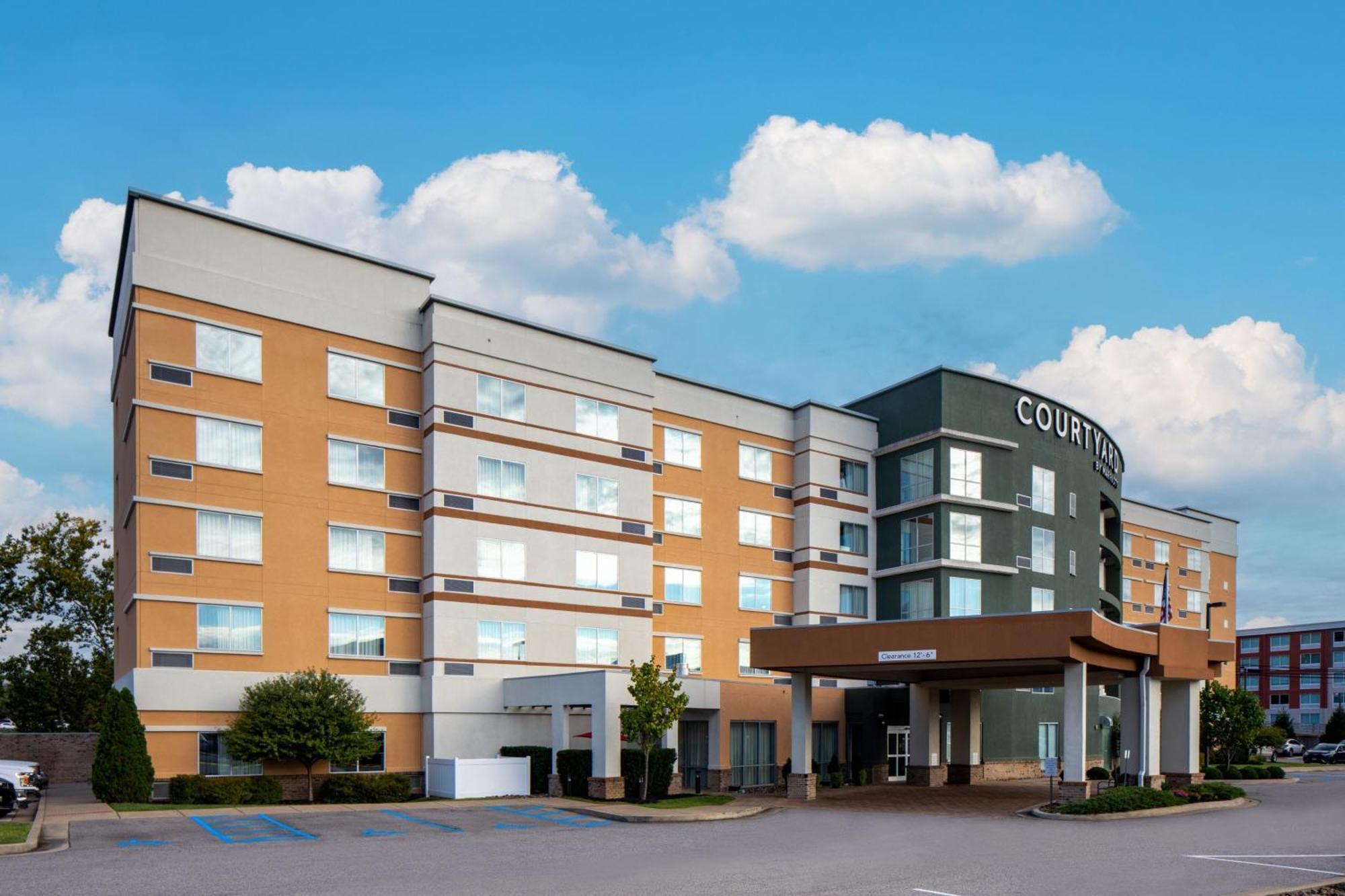 Hotel Courtyard By Marriott Charleston Downtown/Civic Center Esterno foto