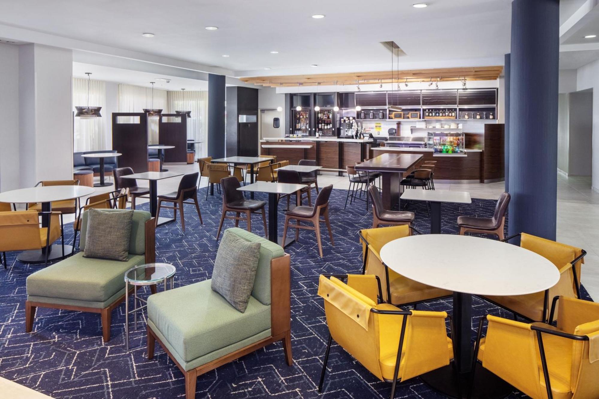 Hotel Courtyard By Marriott Charleston Downtown/Civic Center Esterno foto