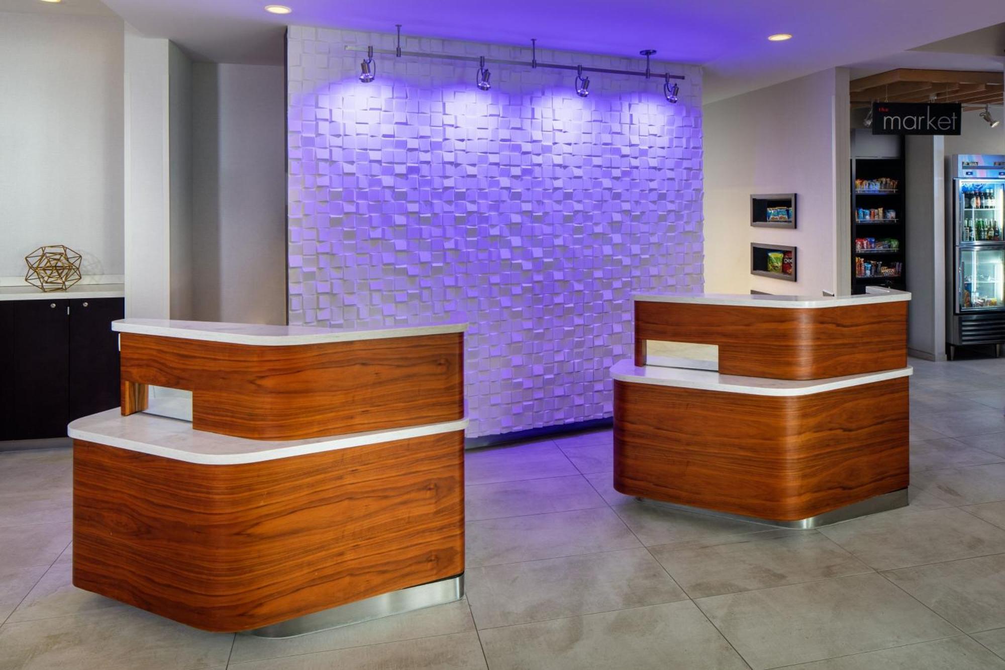 Hotel Courtyard By Marriott Charleston Downtown/Civic Center Esterno foto