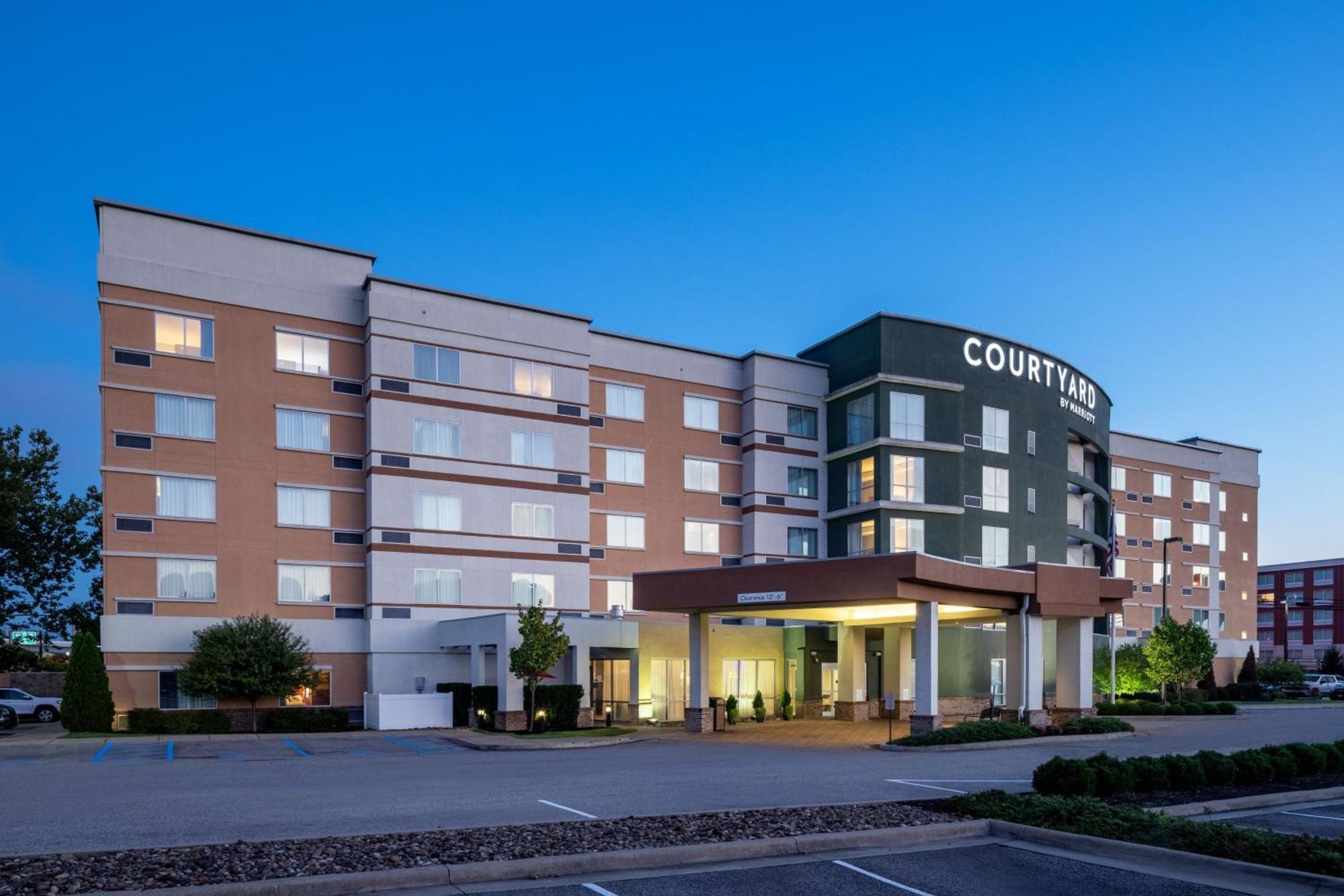 Hotel Courtyard By Marriott Charleston Downtown/Civic Center Esterno foto
