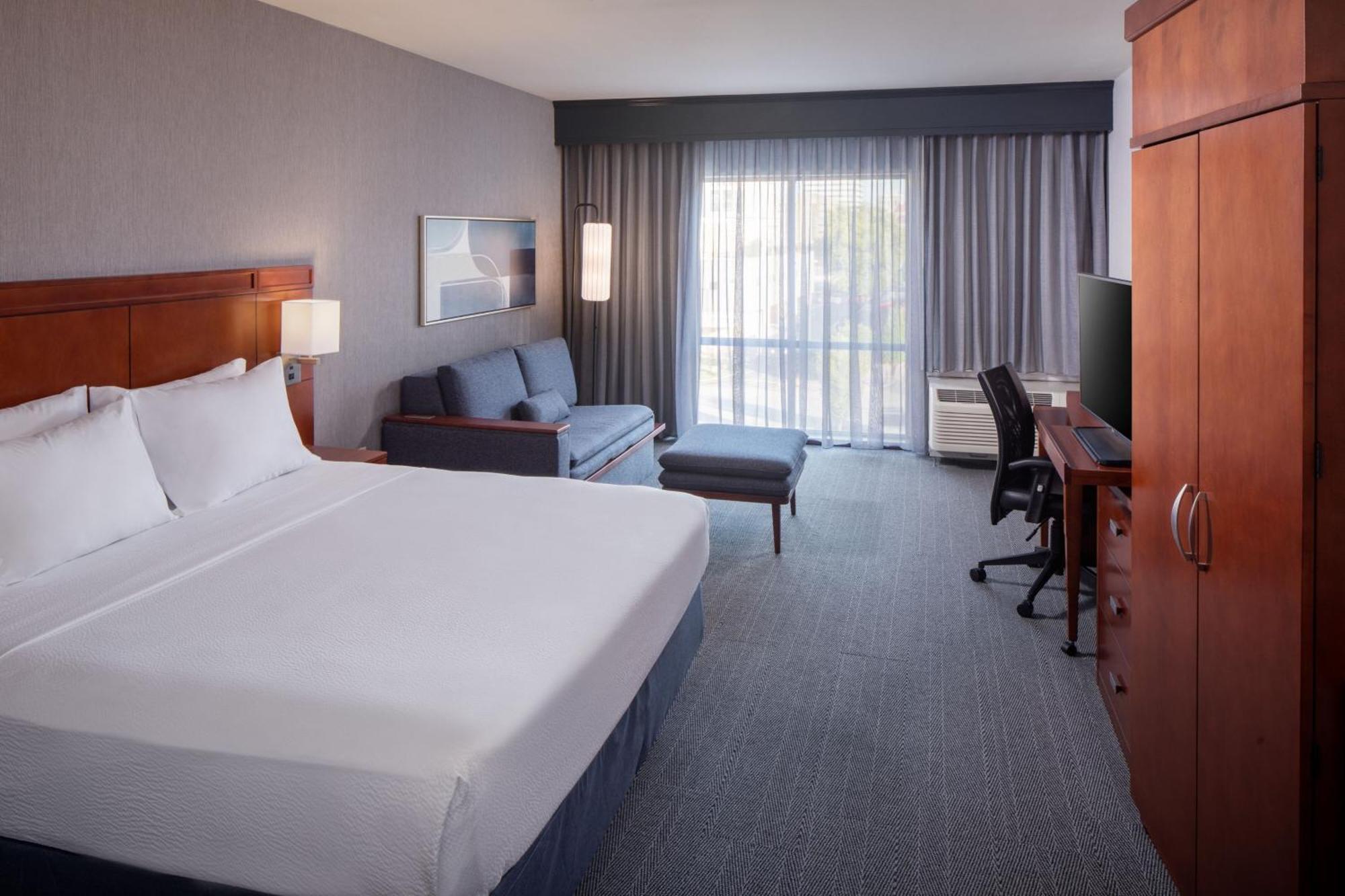 Hotel Courtyard By Marriott Charleston Downtown/Civic Center Esterno foto